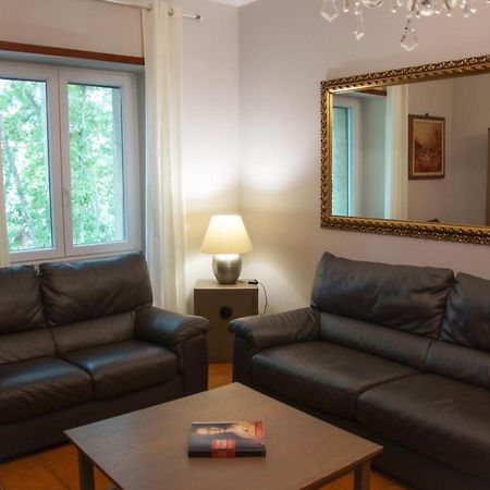 Family'S Apartment Trastevere Rome Exterior photo