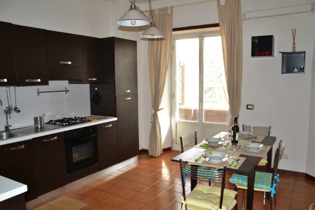 Family'S Apartment Trastevere Rome Exterior photo